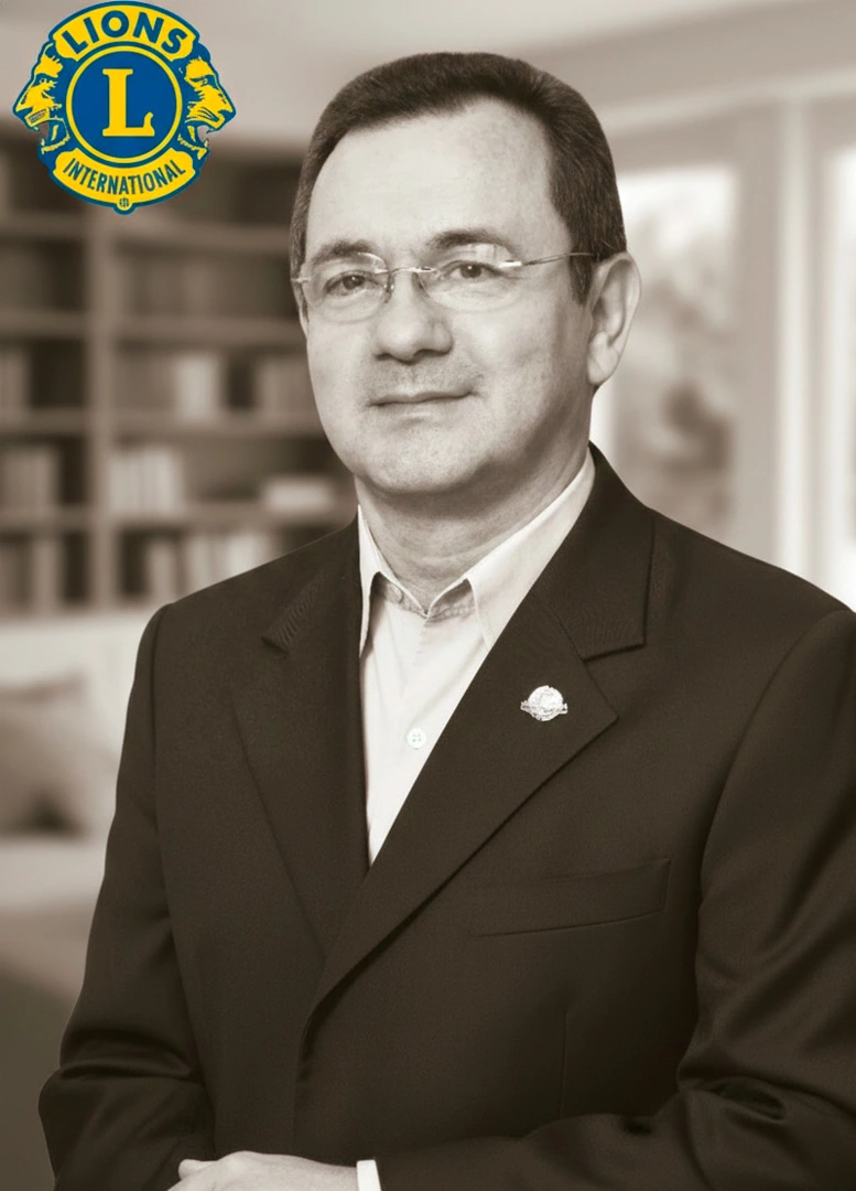 León Ramón Vargas Navarro